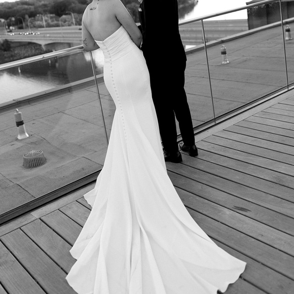 Paloma Blanca 2435 Mikaella - Picture 8 of 8